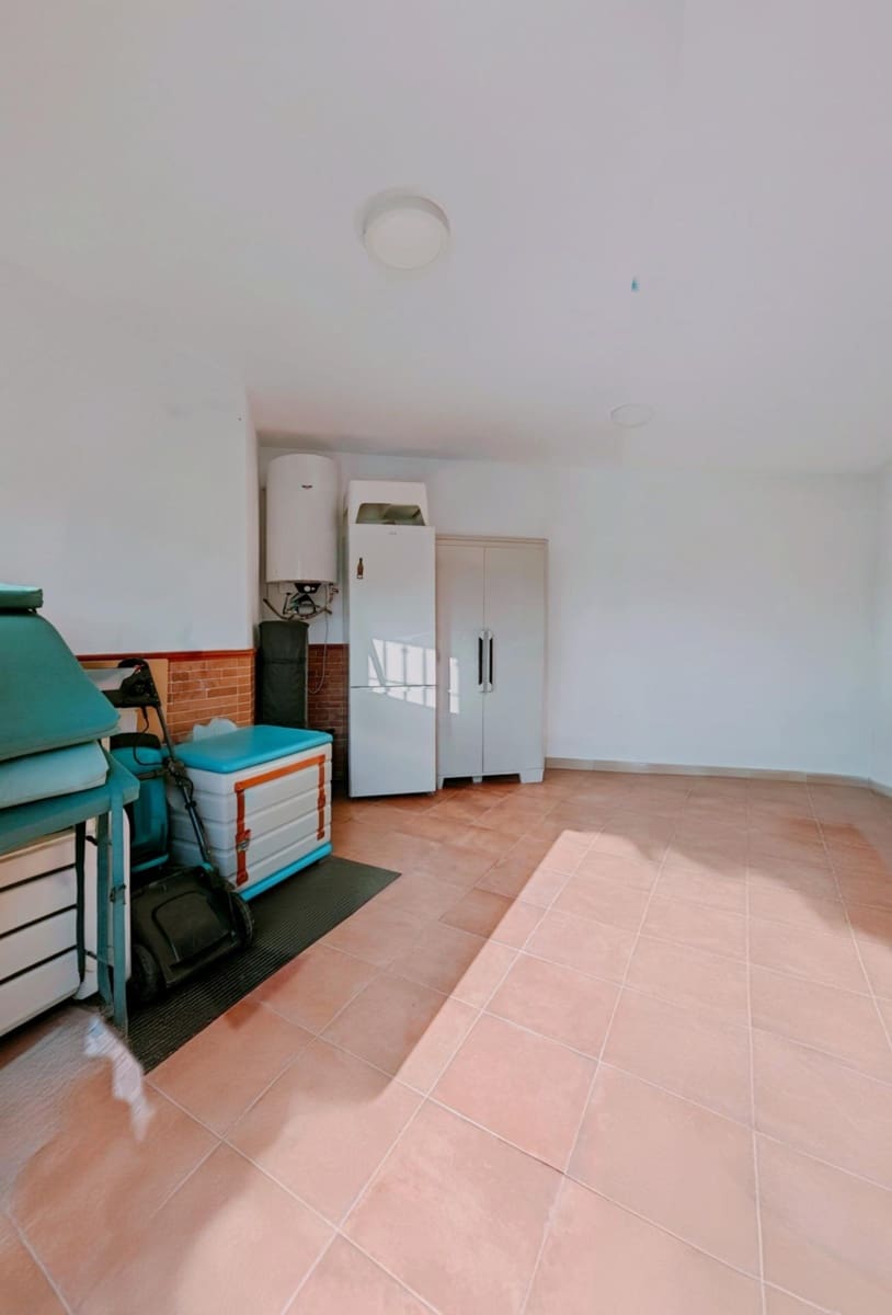 3 quarto Moradia para venda em Chiclana de la Frontera com garagem - 335 000 € (Ref: 9391095)