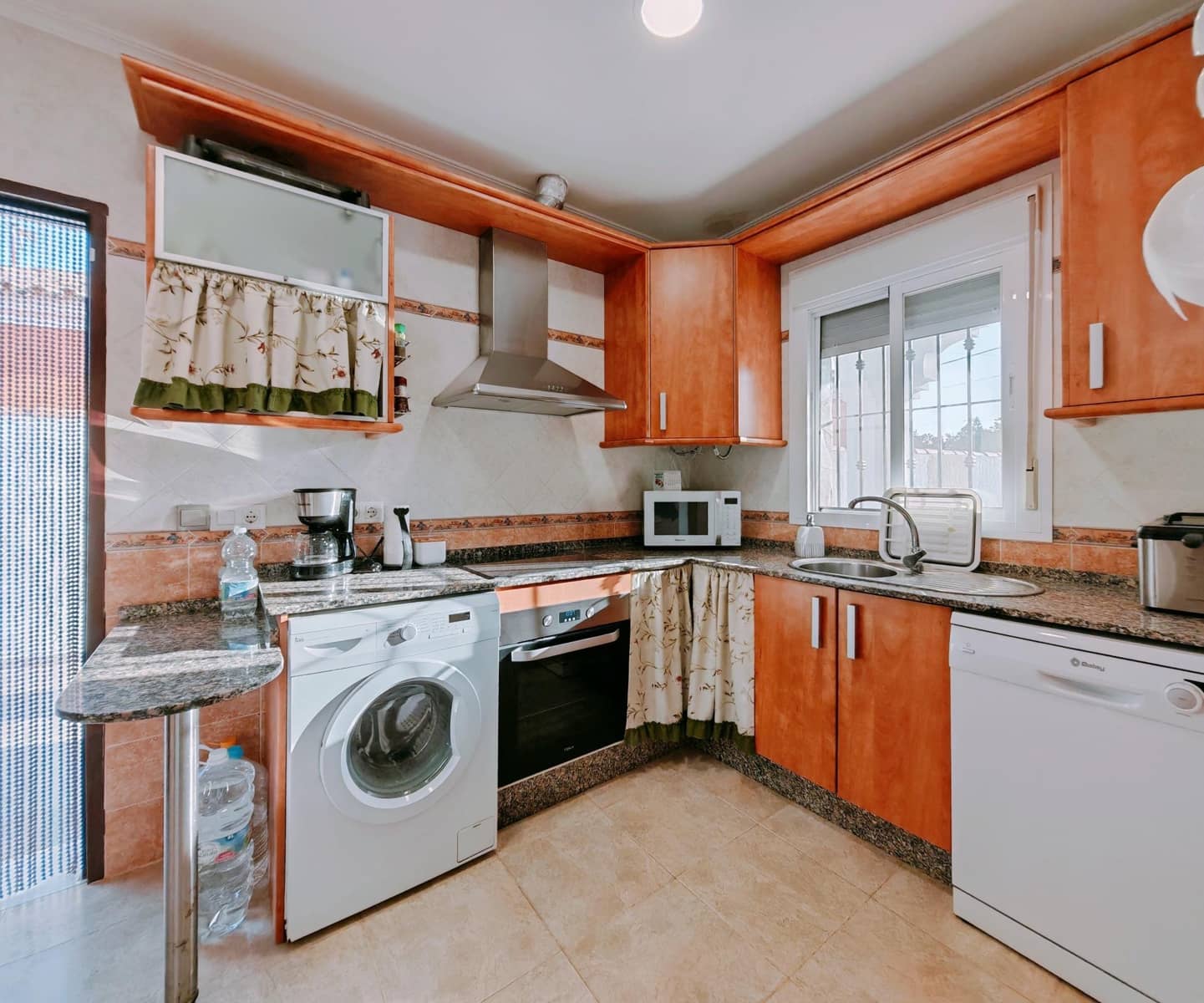 3 quarto Moradia para venda em Chiclana de la Frontera com garagem - 335 000 € (Ref: 9391095)