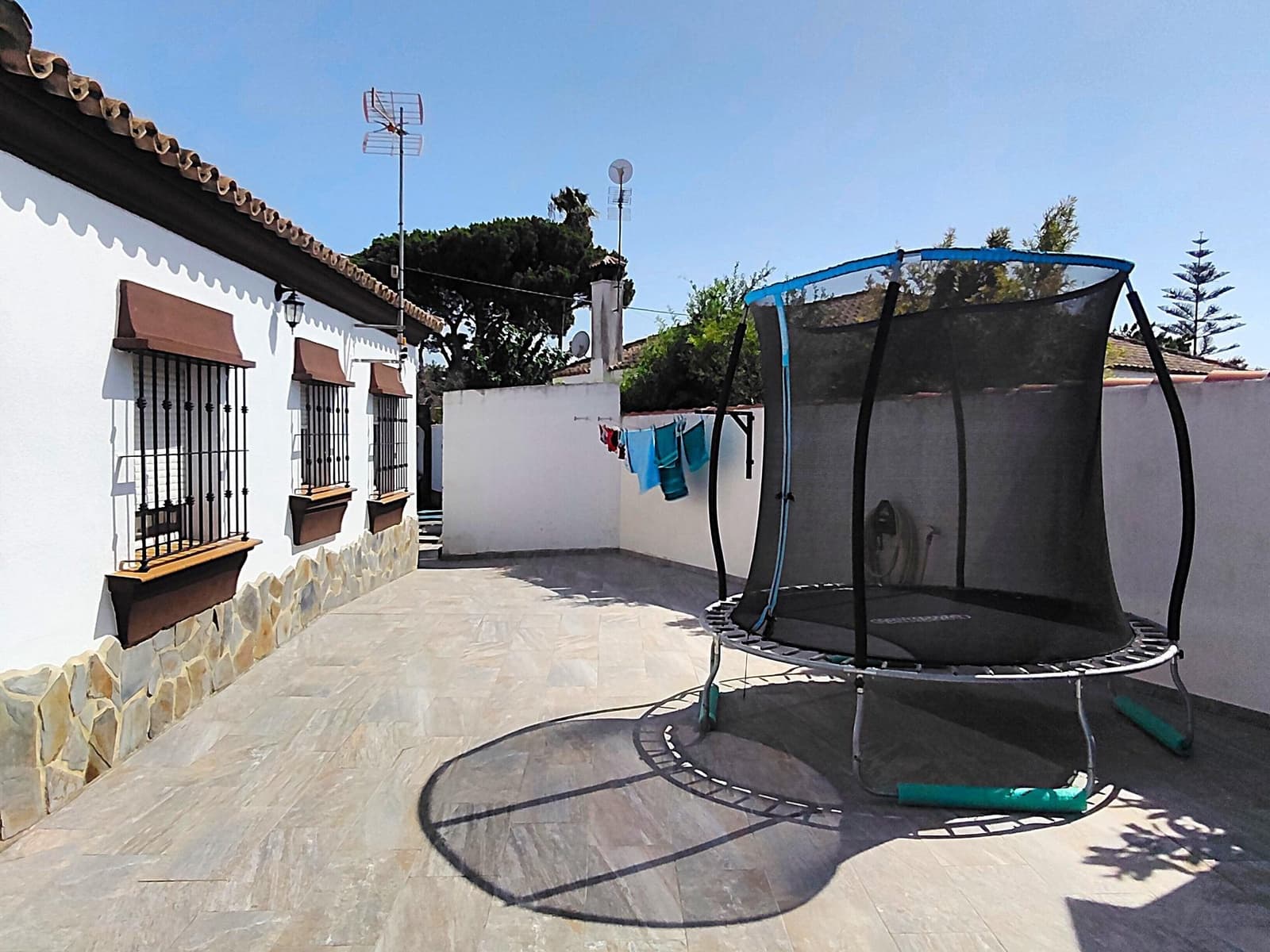 3 quarto Moradia para venda em Chiclana de la Frontera com garagem - 335 000 € (Ref: 9391095)