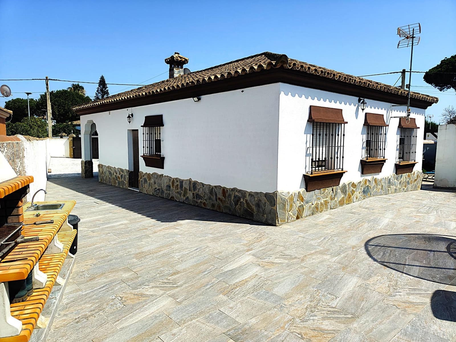 3 quarto Moradia para venda em Chiclana de la Frontera com garagem - 335 000 € (Ref: 9391095)