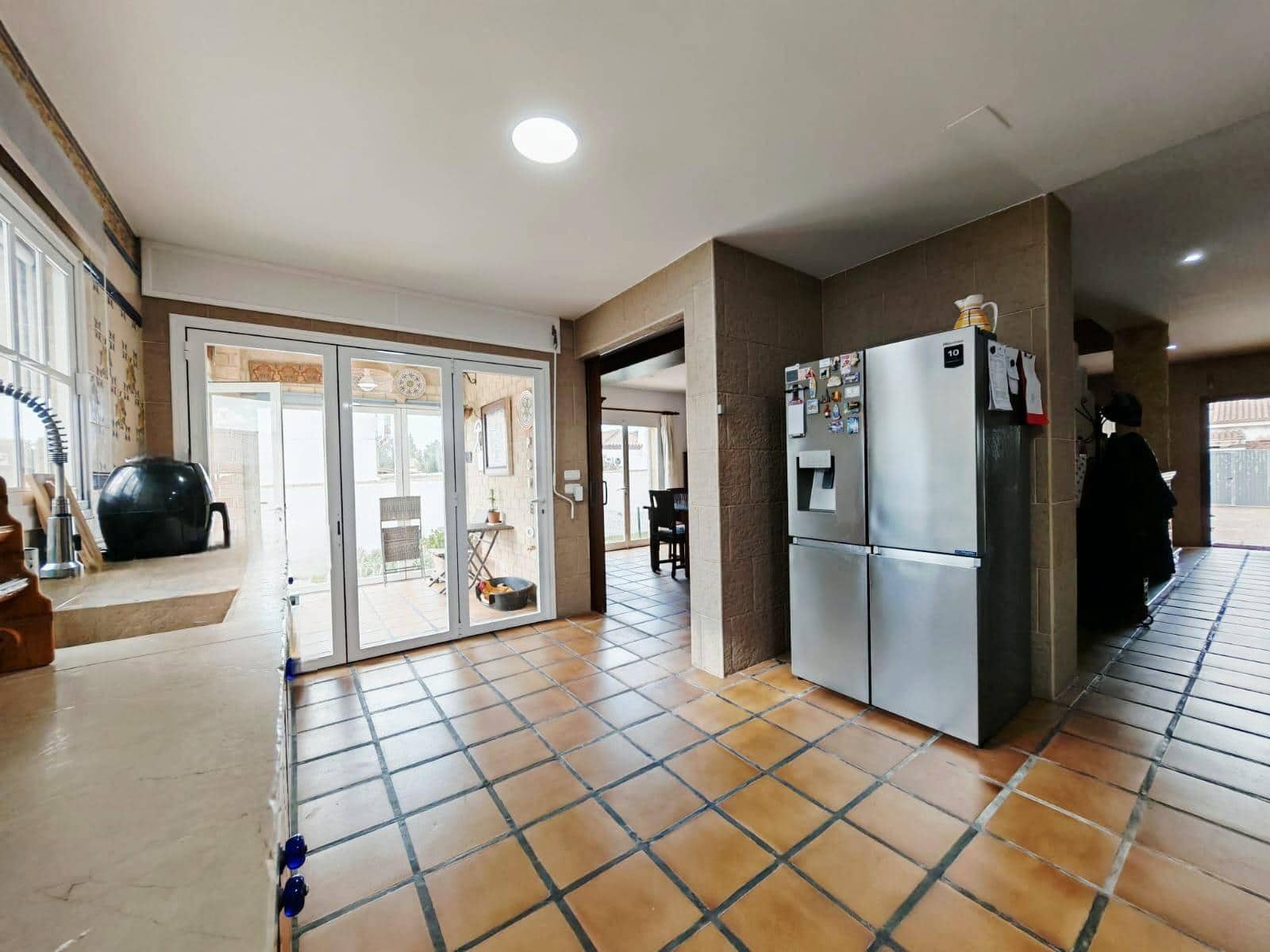 3 quarto Moradia para venda em Chiclana de la Frontera com piscina garagem - 432 990 € (Ref: 9440208)