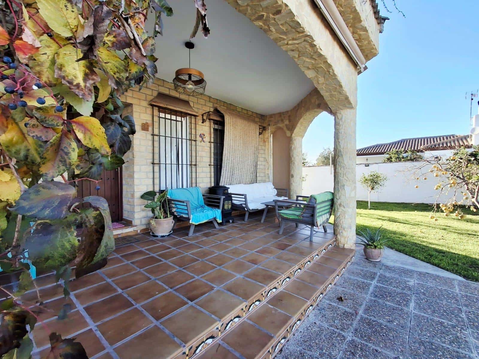 3 quarto Moradia para venda em Chiclana de la Frontera com piscina garagem - 432 990 € (Ref: 9440208)