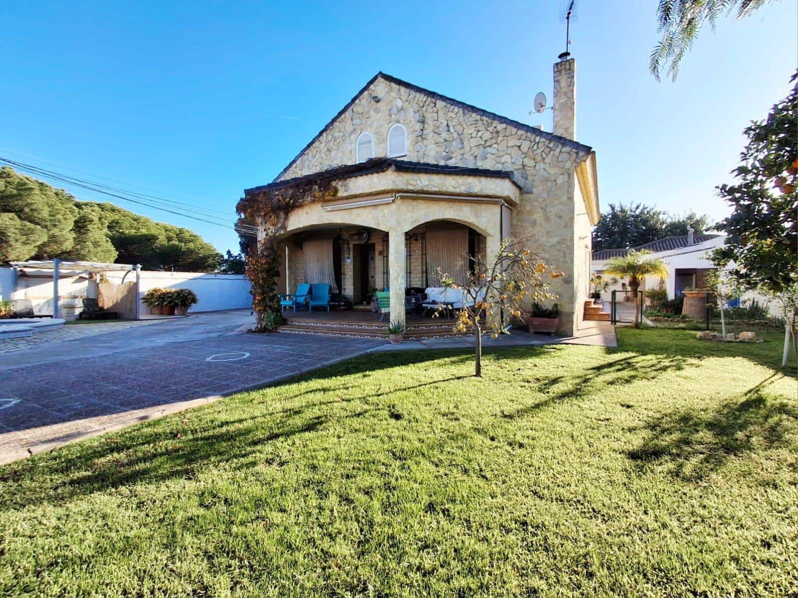 3 quarto Moradia para venda em Chiclana de la Frontera com piscina garagem - 432 990 € (Ref: 9440208)