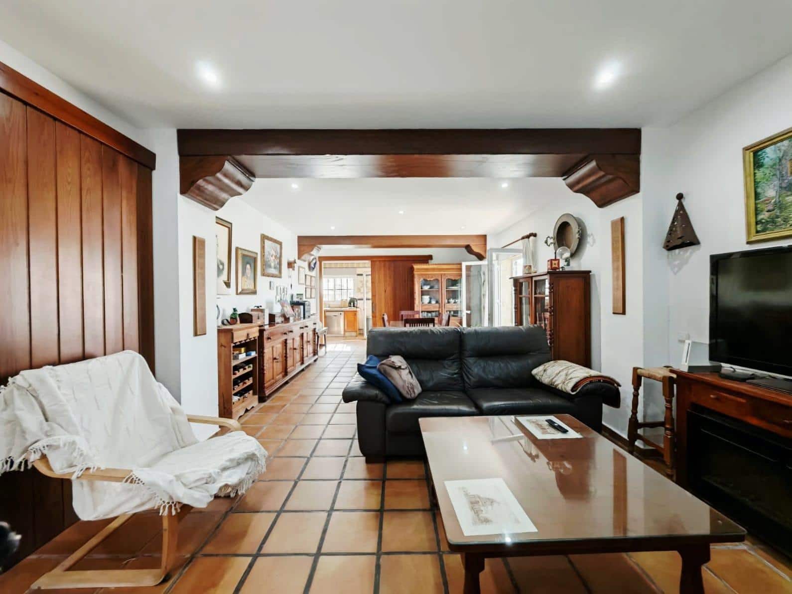 3 bedroom Villa for sale in Chiclana de la Frontera with pool garage - € 427,000 (Ref: 9440208)