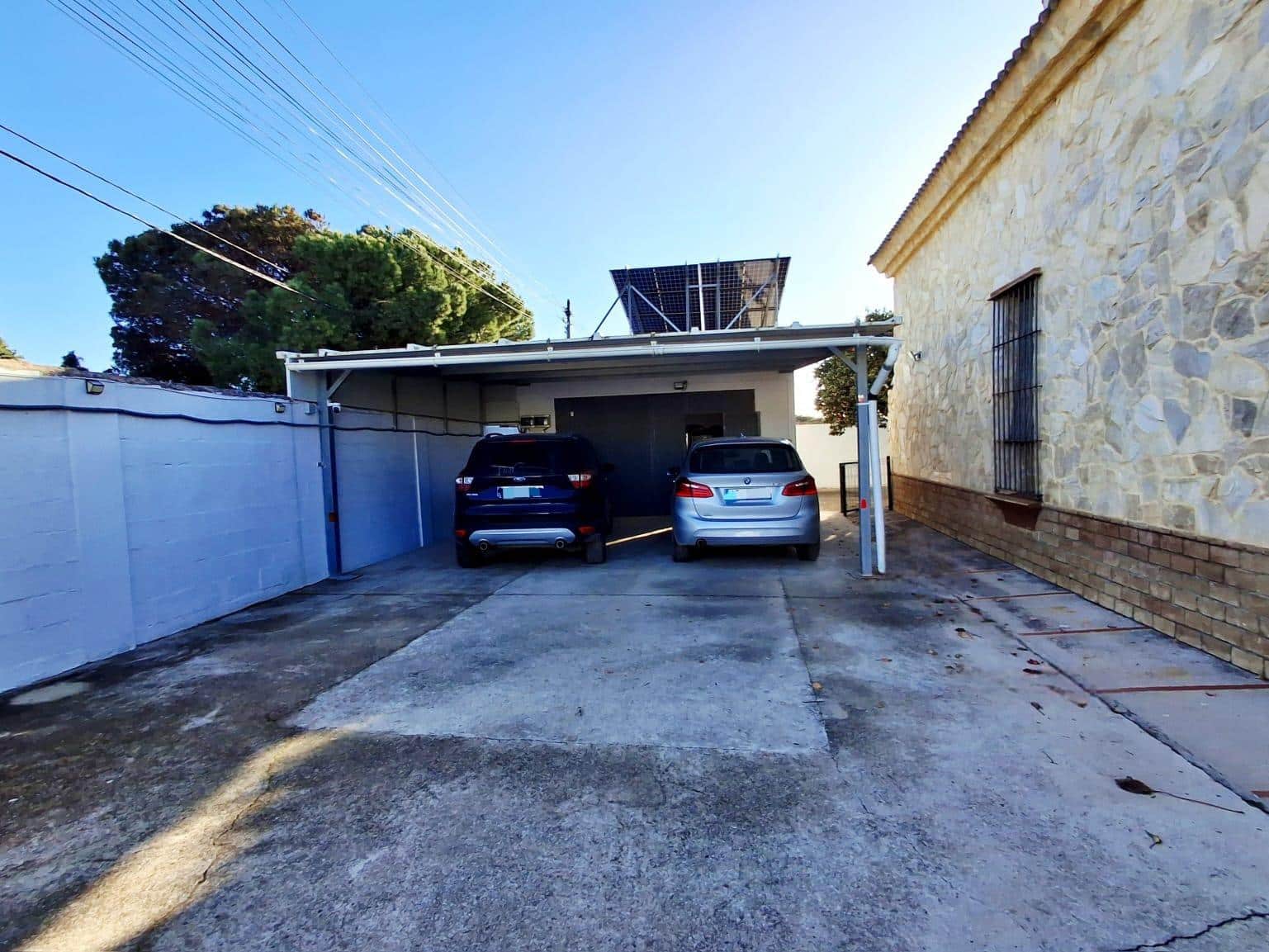 3 bedroom Villa for sale in Chiclana de la Frontera with pool garage - € 427,000 (Ref: 9440208)