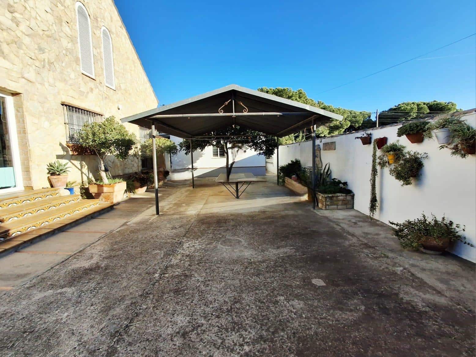 3 bedroom Villa for sale in Chiclana de la Frontera with pool garage - € 427,000 (Ref: 9440208)