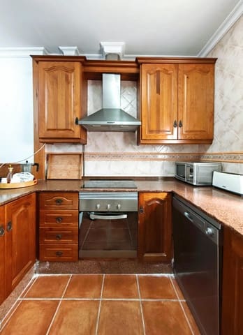 3 chambre Maison de Ville à vendre à Conil de la Frontera - 279 000 € (Ref: 9452279)