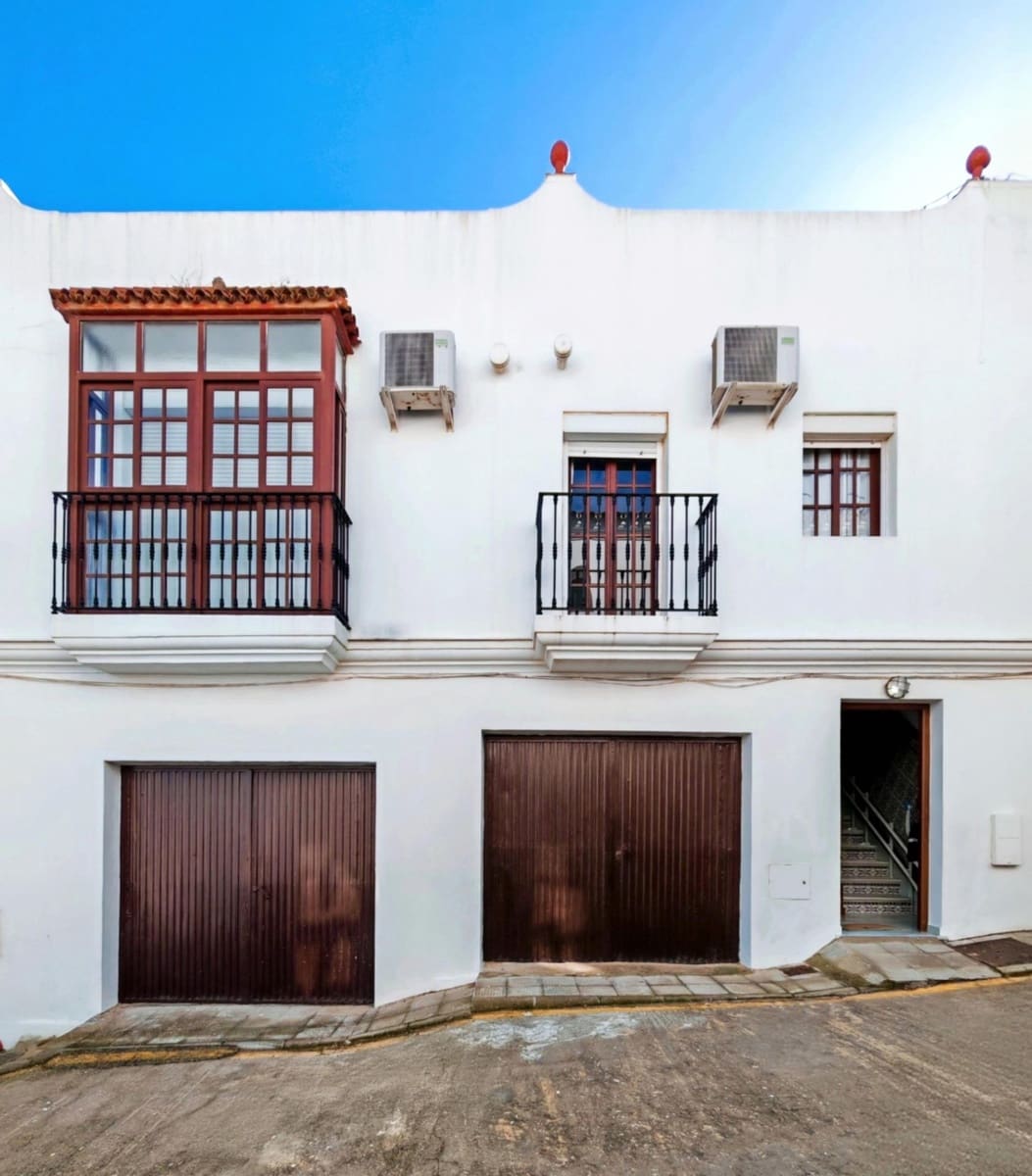 4 soveværelse Byhus til salg i Vejer de la Frontera med garage - € 360.000 (Ref: 9468573)