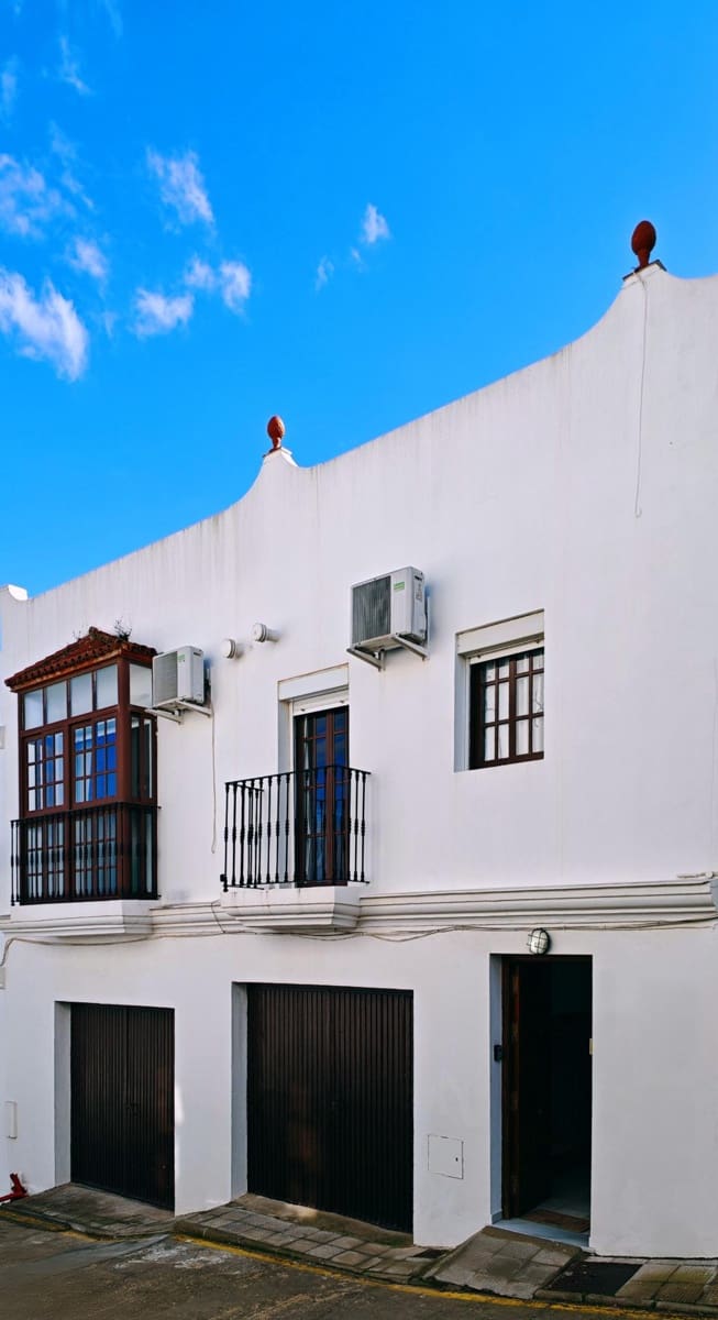 4 soveværelse Byhus til salg i Vejer de la Frontera med garage - € 360.000 (Ref: 9468573)