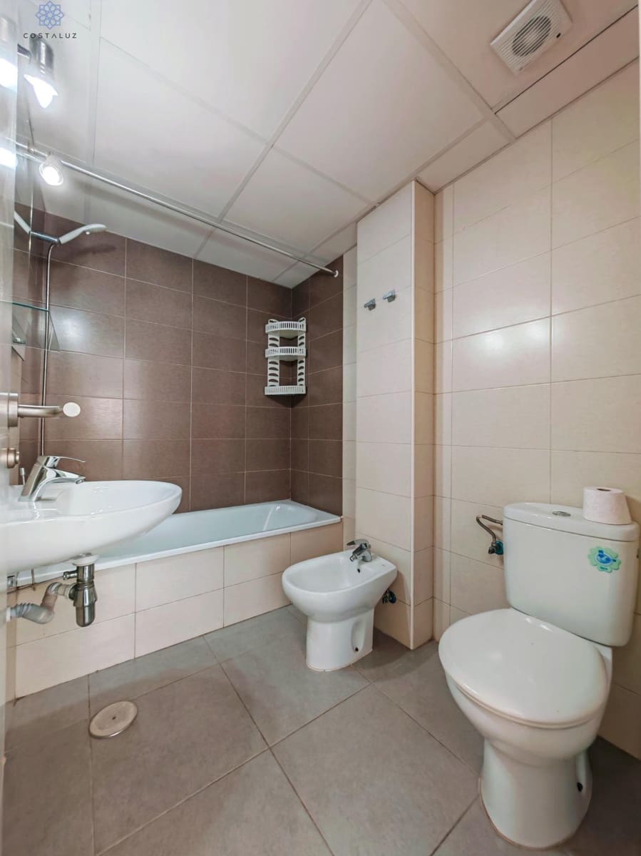 2 makuuhuone Huoneisto myytävänä paikassa Conil de la Frontera mukana uima-altaan 
autotalli - 295 000 € (Ref: 9504459)