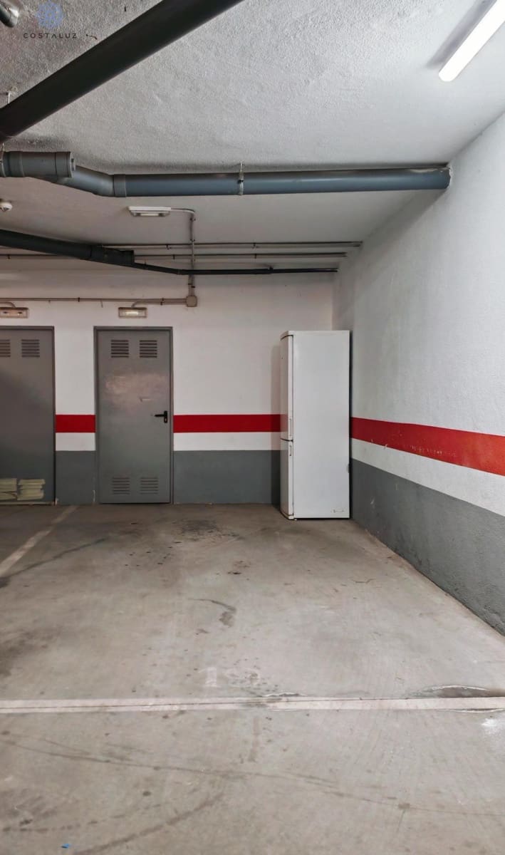 2 makuuhuone Huoneisto myytävänä paikassa Conil de la Frontera mukana uima-altaan 
autotalli - 295 000 € (Ref: 9504459)