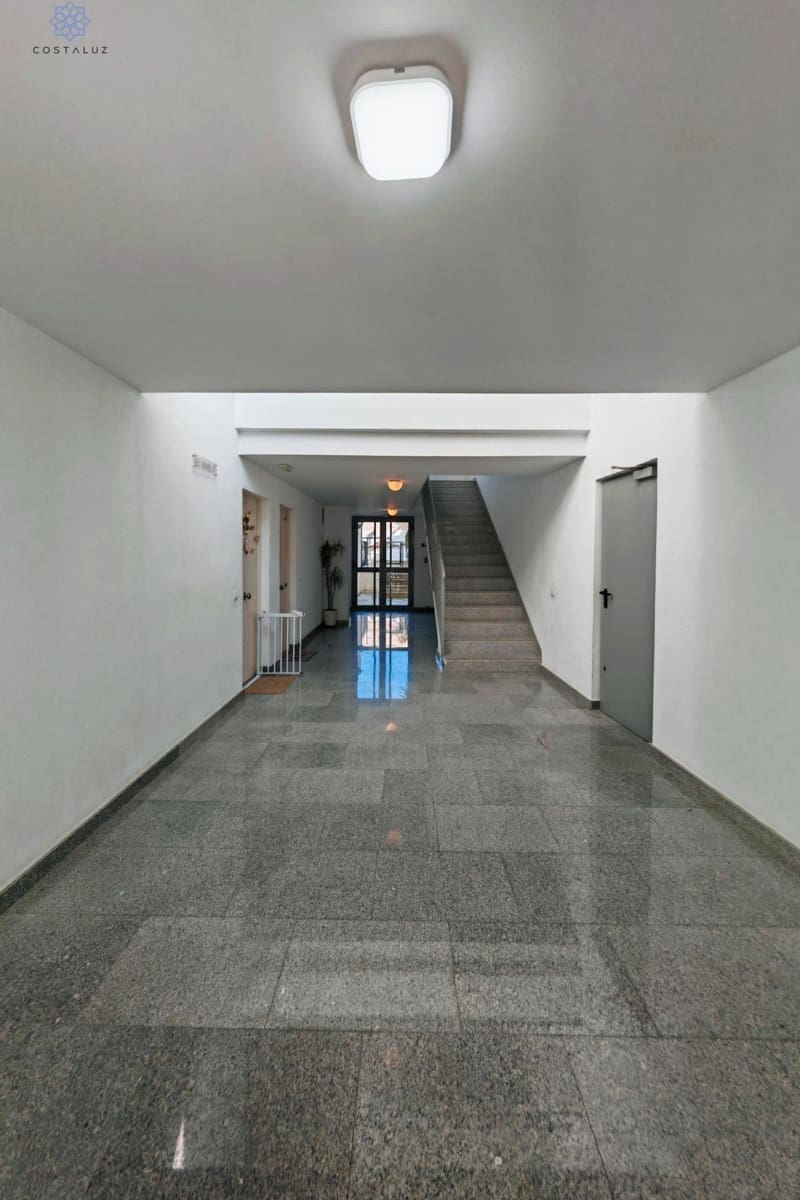 2 makuuhuone Huoneisto myytävänä paikassa Conil de la Frontera mukana uima-altaan 
autotalli - 295 000 € (Ref: 9504459)