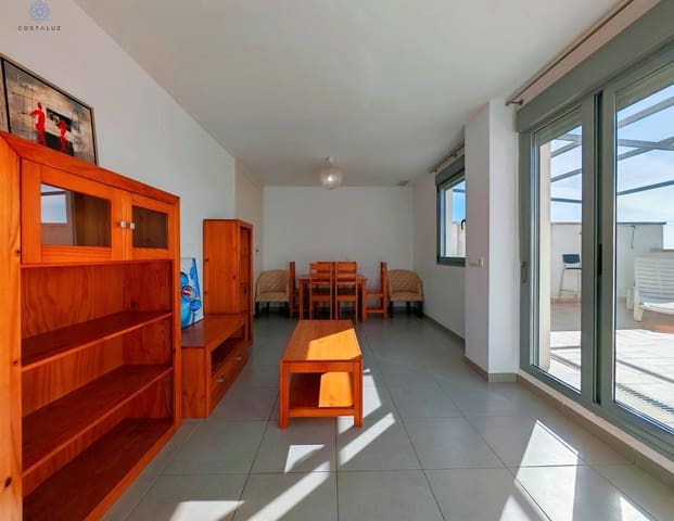 2 makuuhuone Huoneisto myytävänä paikassa Conil de la Frontera mukana uima-altaan 
autotalli - 295 000 € (Ref: 9504459)