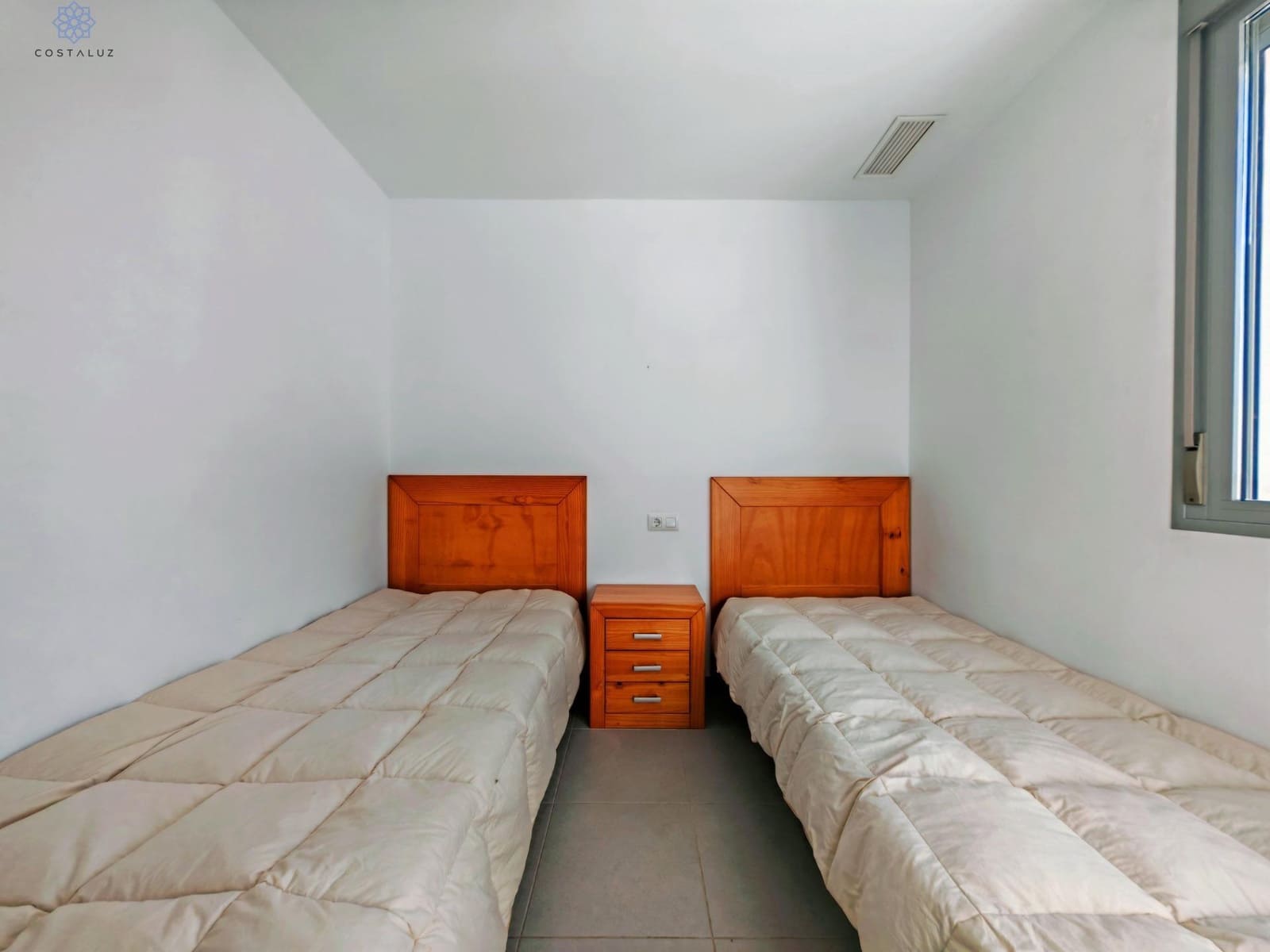 2 makuuhuone Huoneisto myytävänä paikassa Conil de la Frontera mukana uima-altaan 
autotalli - 295 000 € (Ref: 9504459)