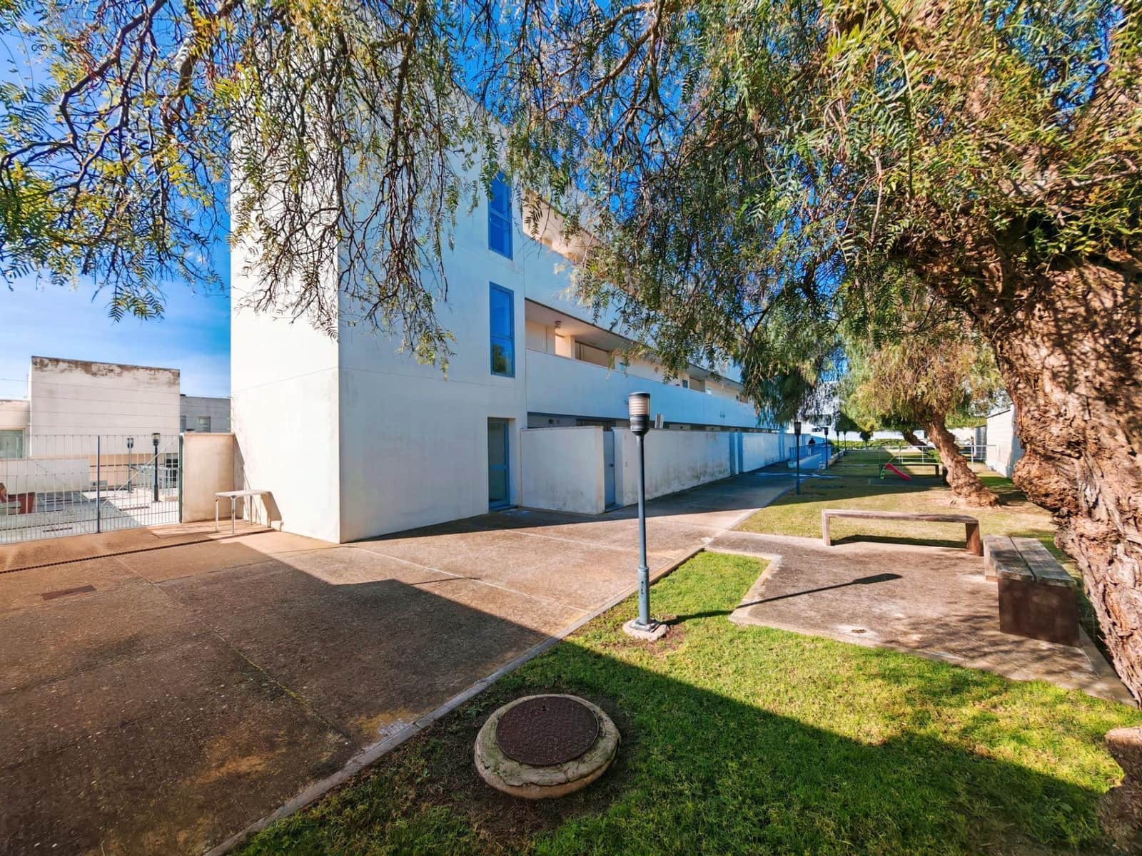 2 makuuhuone Huoneisto myytävänä paikassa Conil de la Frontera mukana uima-altaan 
autotalli - 295 000 € (Ref: 9504459)