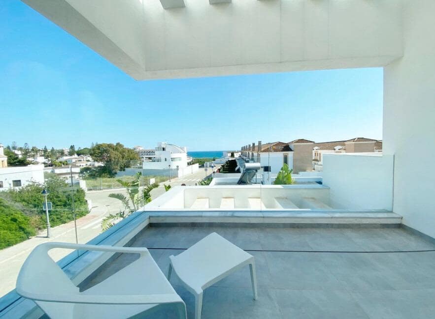 Chalet de 4 habitaciones en Conil de la Frontera en venta con piscina garaje - 980.000 € (Ref: 9548405)