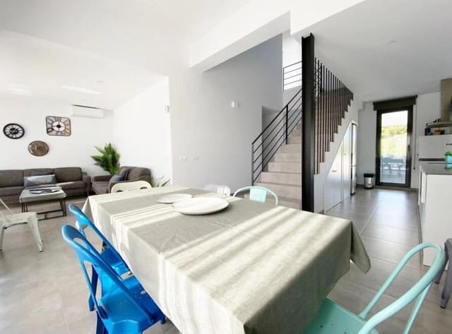 Chalet de 4 habitaciones en Conil de la Frontera en venta con piscina garaje - 980.000 € (Ref: 9548405)