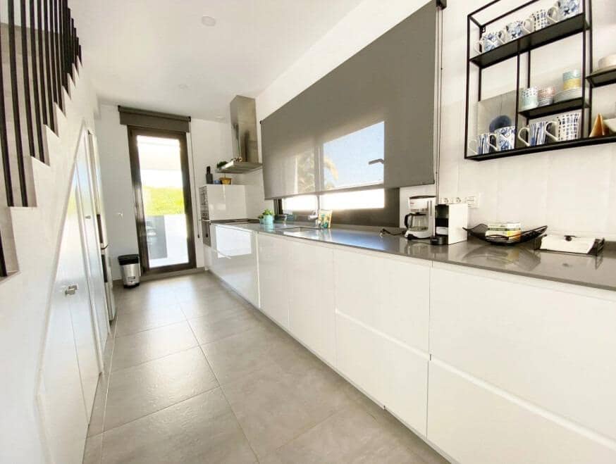 Chalet de 4 habitaciones en Conil de la Frontera en venta con piscina garaje - 980.000 € (Ref: 9548405)