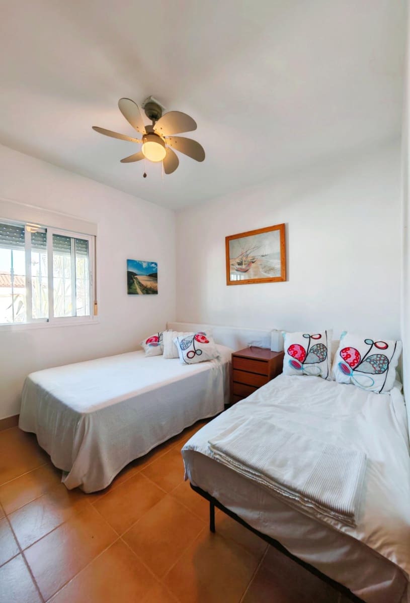 2 bedroom Villa for sale in Chiclana de la Frontera with pool garage - € 350,000 (Ref: 9616041)