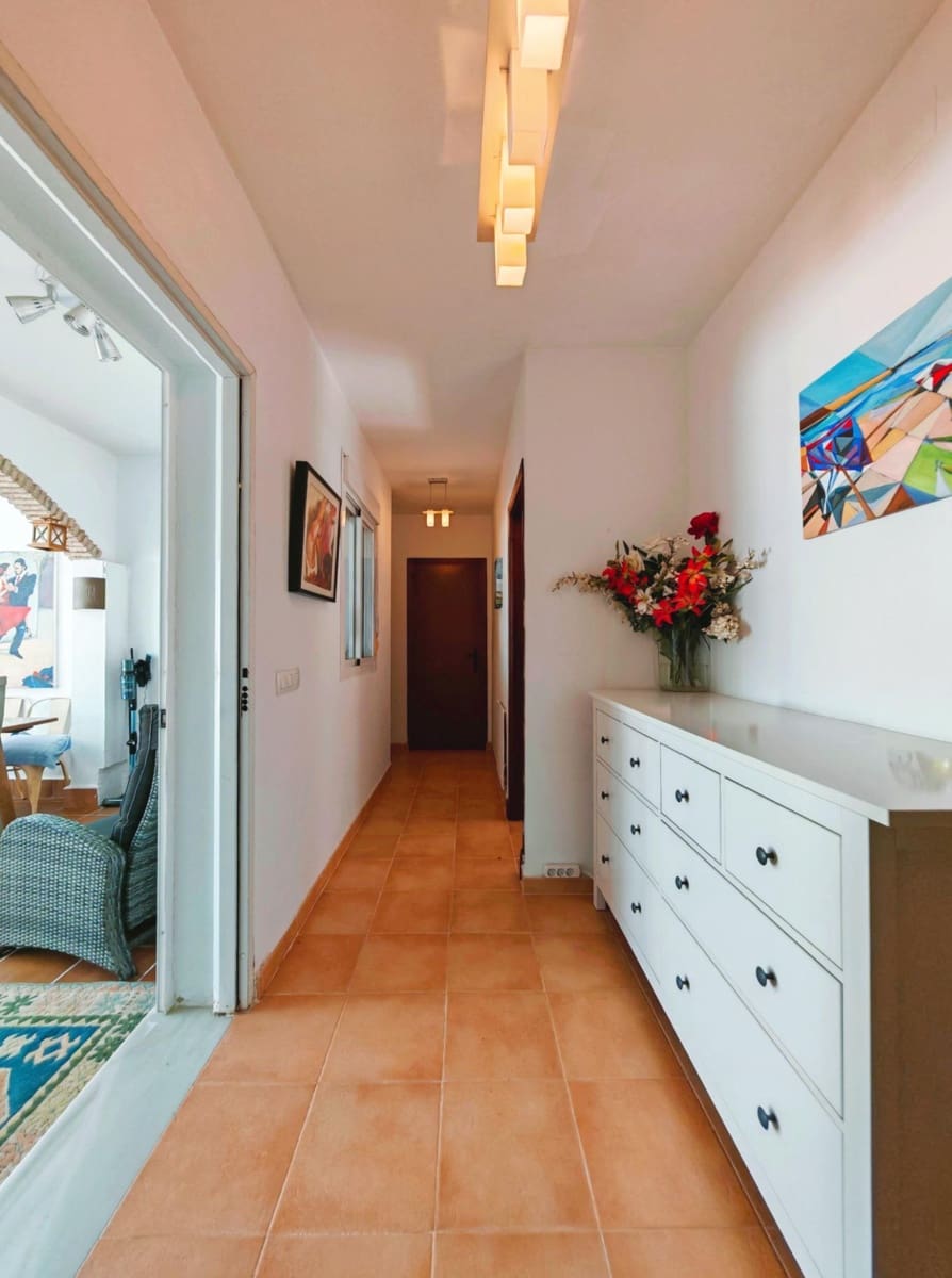 2 bedroom Villa for sale in Chiclana de la Frontera with pool garage - € 350,000 (Ref: 9616041)