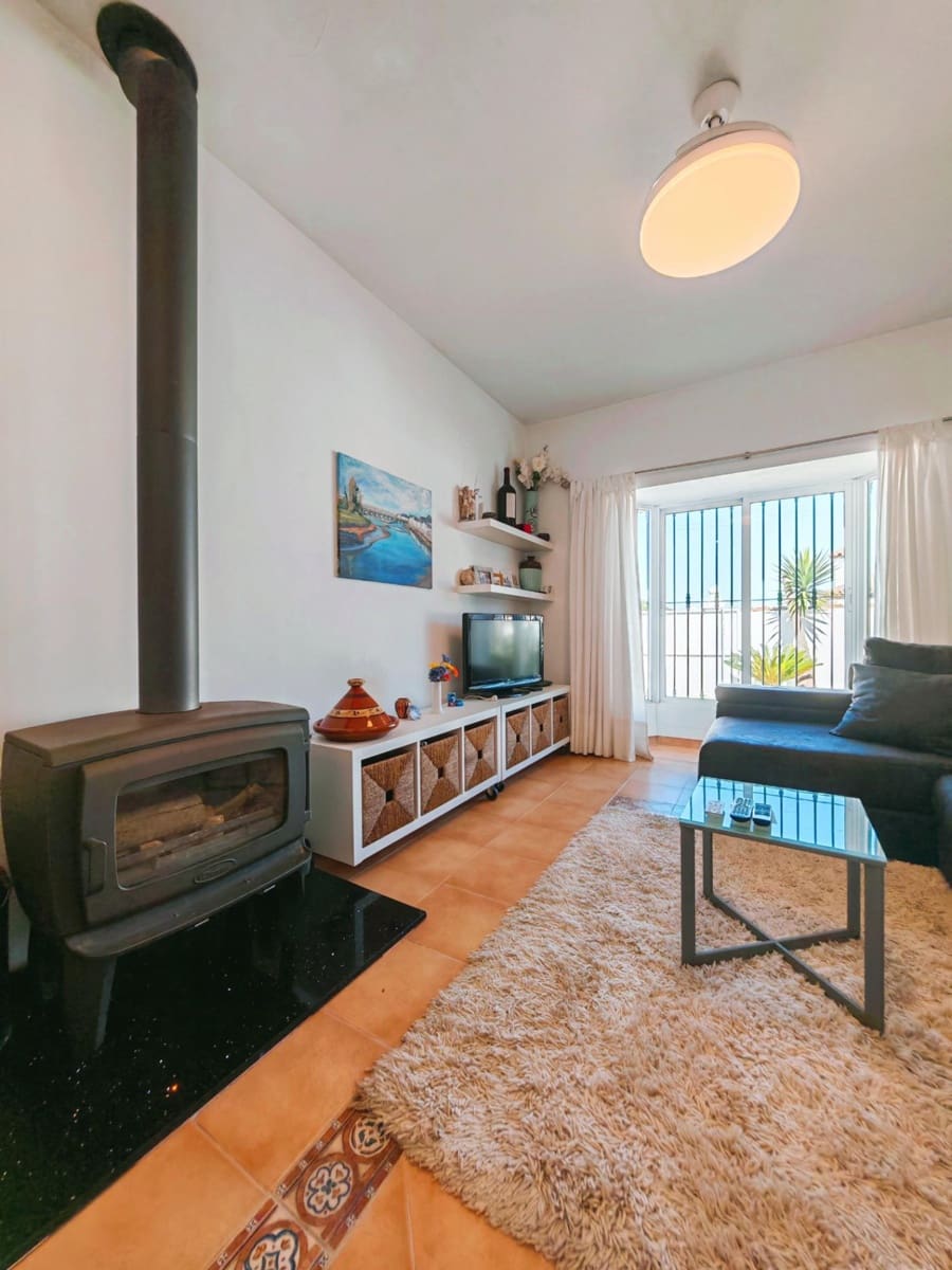 3 bedroom Villa for sale in Chiclana de la Frontera with pool garage - € 350,000 (Ref: 9616041)