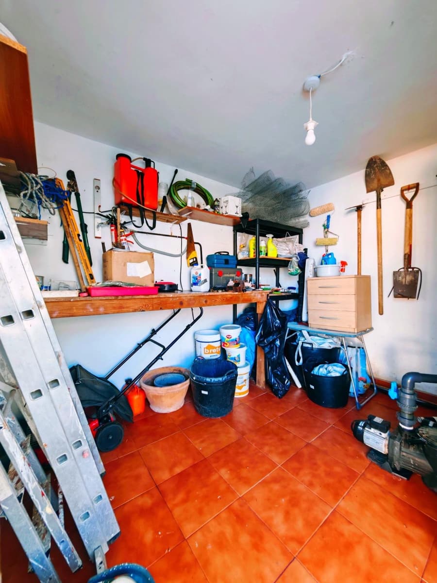 3 bedroom Villa for sale in Chiclana de la Frontera with pool garage - € 350,000 (Ref: 9616041)