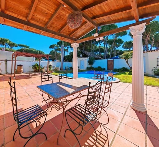 Chalet de 3 habitaciones en Chiclana de la Frontera en venta con piscina garaje - 350.000 € (Ref: 9616041)