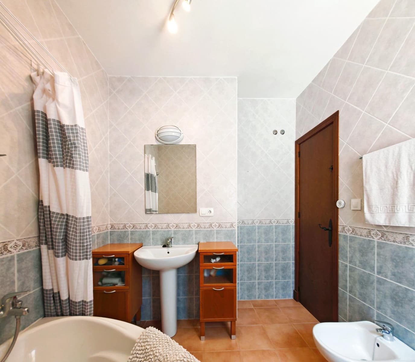 3 bedroom Villa for sale in Chiclana de la Frontera with pool garage - € 350,000 (Ref: 9616041)