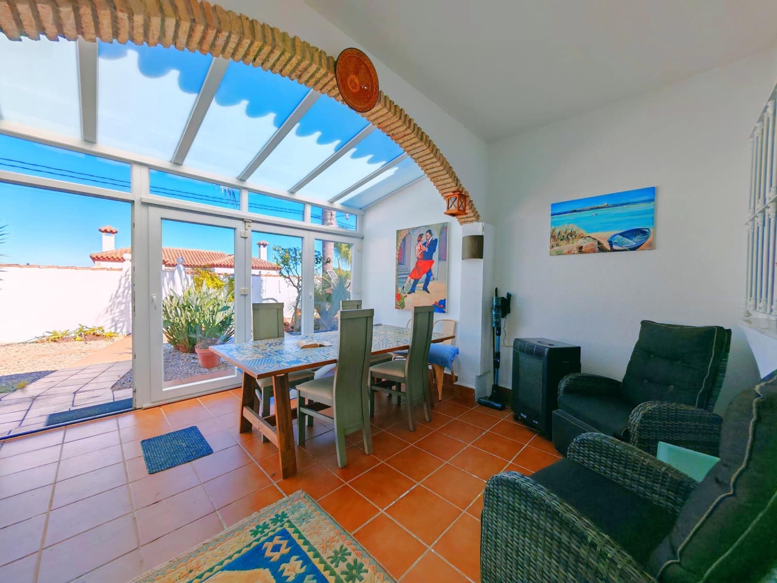 3 bedroom Villa for sale in Chiclana de la Frontera with pool garage - € 350,000 (Ref: 9616041)