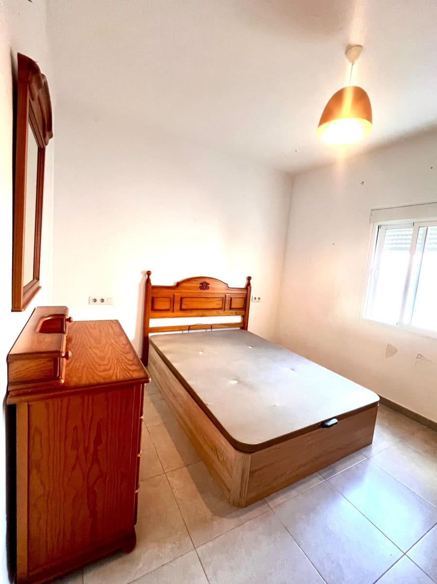 3 sovrum Lägenhet till salu i Chiclana de la Frontera - 140 000 € (Ref: 9616042)