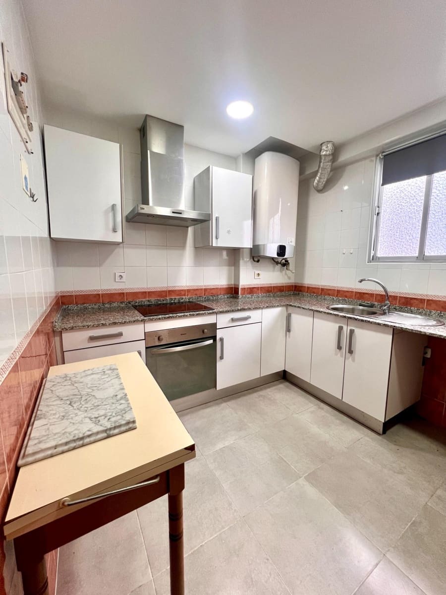 3 sovrum Lägenhet till salu i Chiclana de la Frontera - 140 000 € (Ref: 9616042)