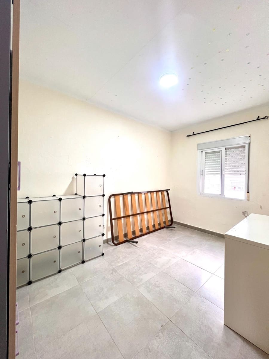 3 sovrum Lägenhet till salu i Chiclana de la Frontera - 140 000 € (Ref: 9616042)