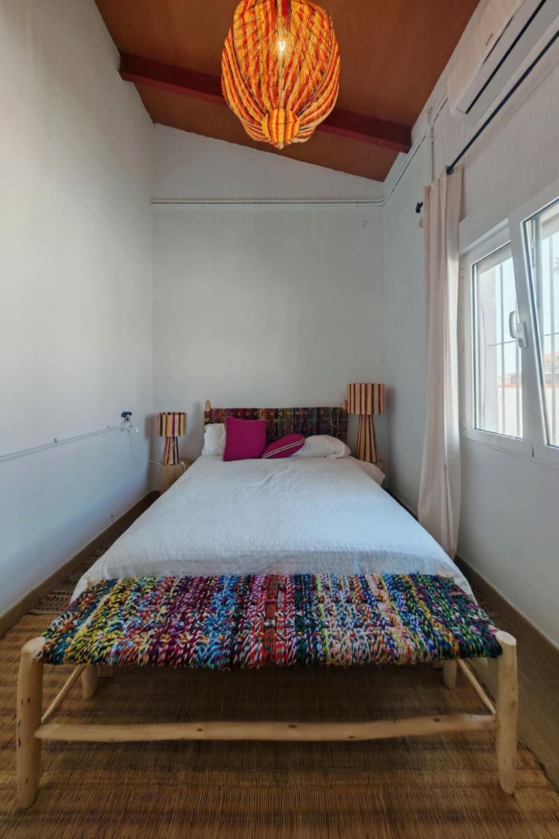 Chalet de 4 habitaciones en Chiclana de la Frontera en venta con piscina - 250.000 € (Ref: 9634490)