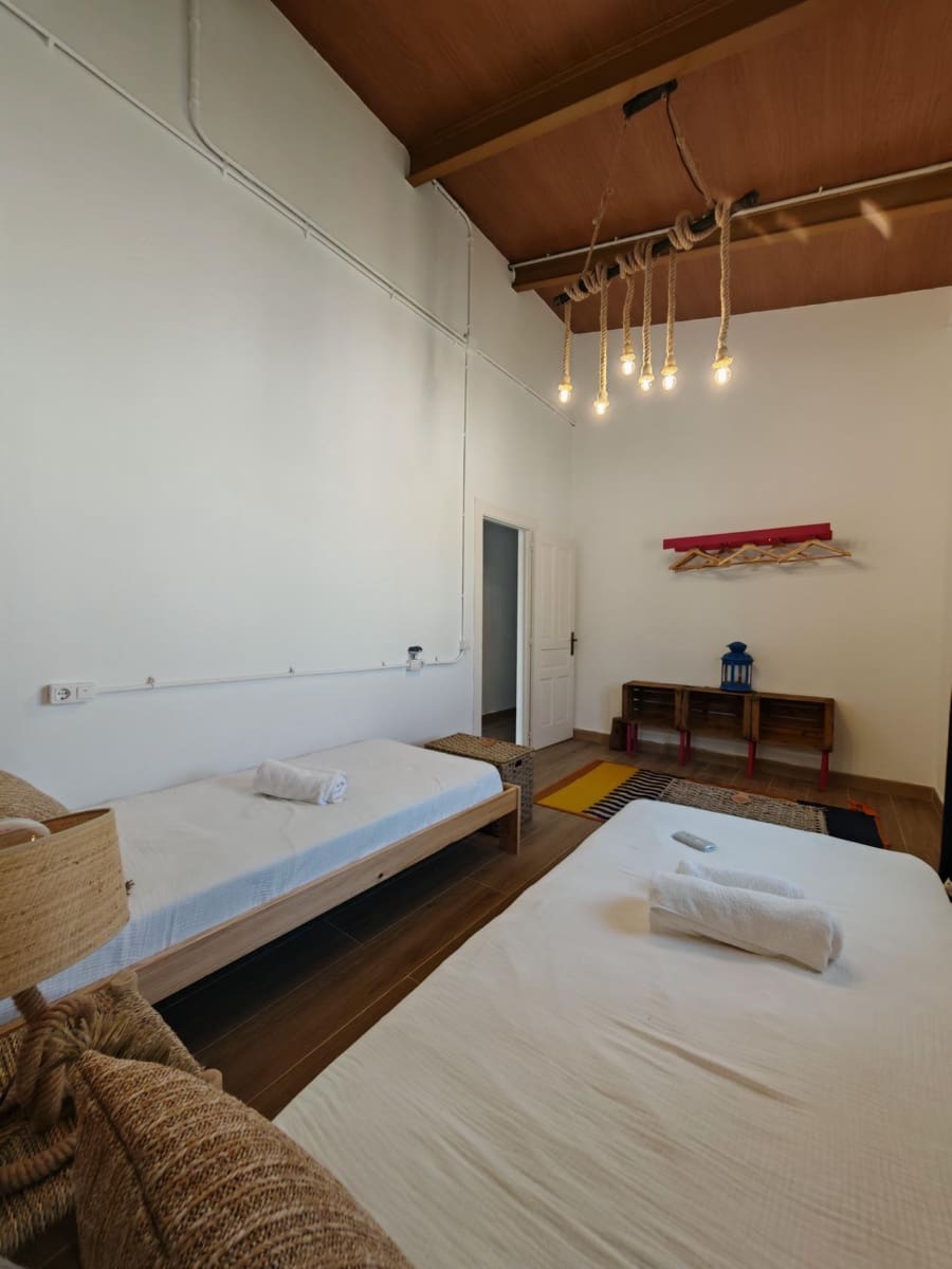 Chalet de 4 habitaciones en Chiclana de la Frontera en venta con piscina - 250.000 € (Ref: 9634490)