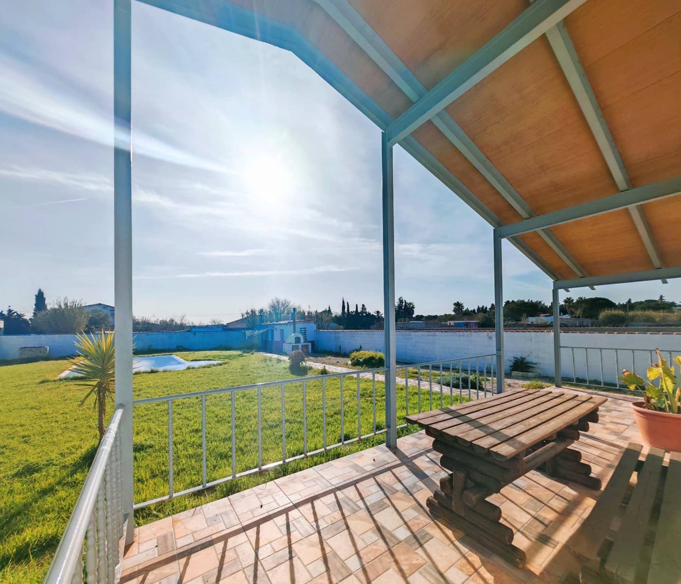 Chalet de 4 habitaciones en Chiclana de la Frontera en venta con piscina - 250.000 € (Ref: 9634490)