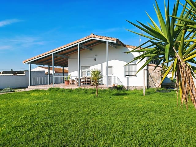 Chalet de 4 habitaciones en Chiclana de la Frontera en venta con piscina - 250.000 € (Ref: 9634490)