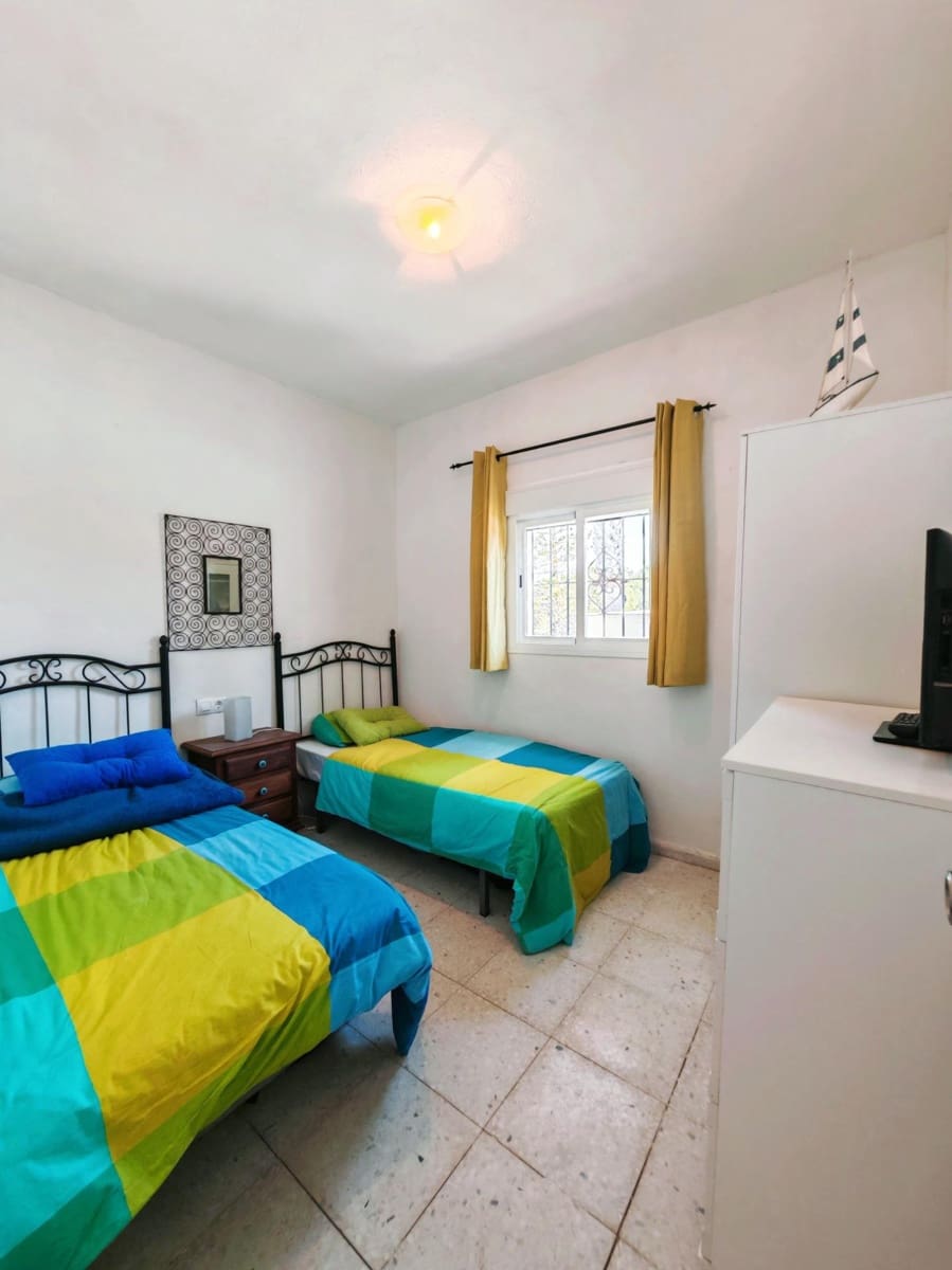 3 soveværelse Villa til salg i Medina-Sidonia med swimmingpool - € 129.950 (Ref: 9640386)