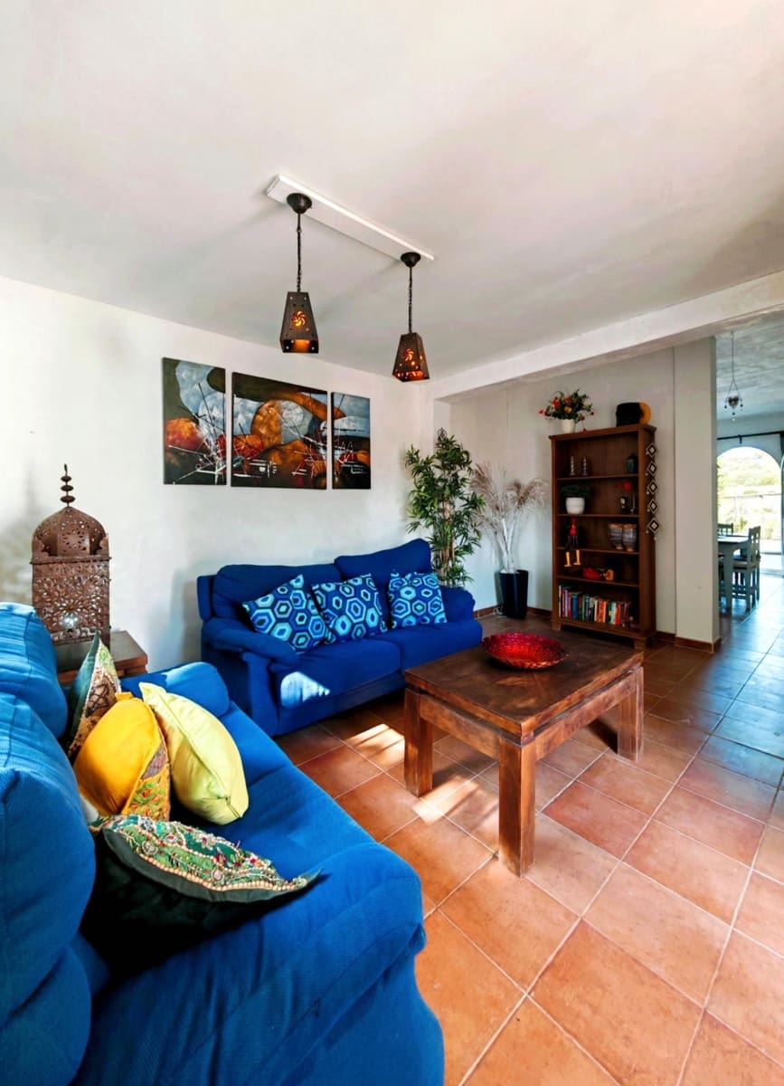 3 soveværelse Villa til salg i Medina-Sidonia med swimmingpool - € 129.950 (Ref: 9640386)