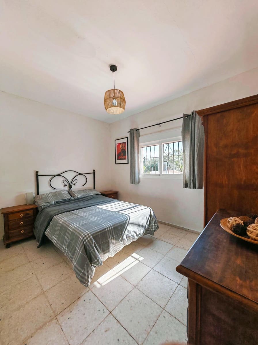 3 soveværelse Villa til salg i Medina-Sidonia med swimmingpool - € 129.950 (Ref: 9640386)