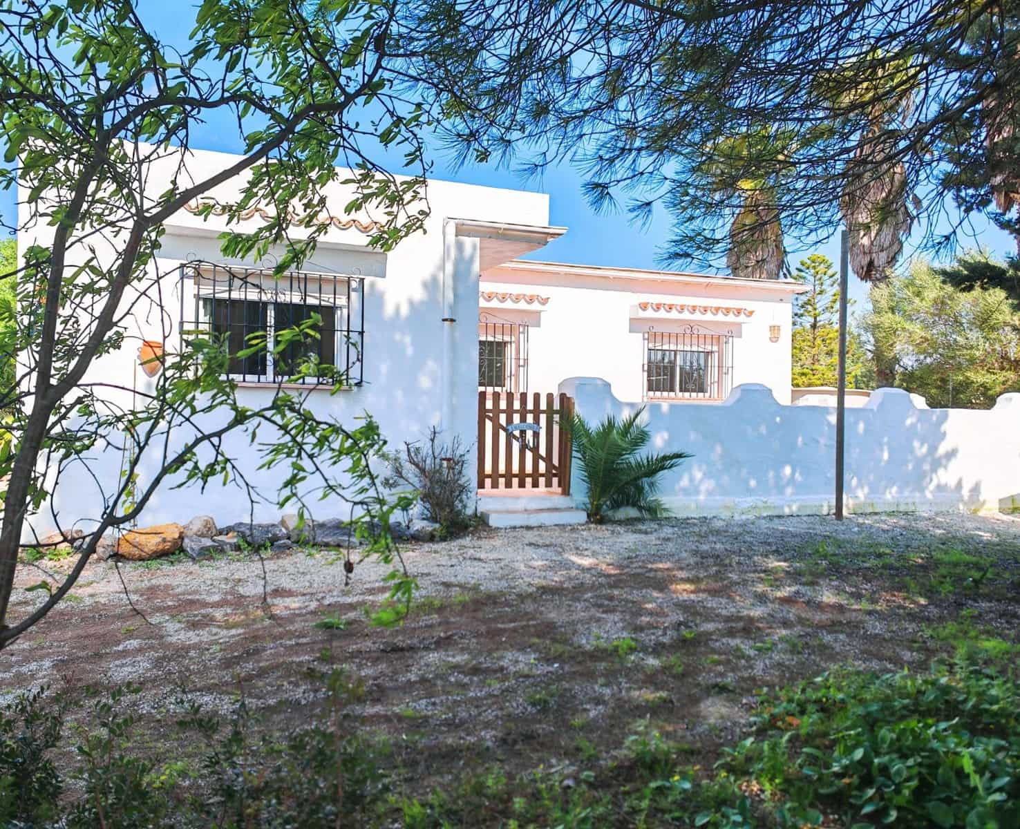 3 soveværelse Villa til salg i Medina-Sidonia med swimmingpool - € 129.950 (Ref: 9640386)