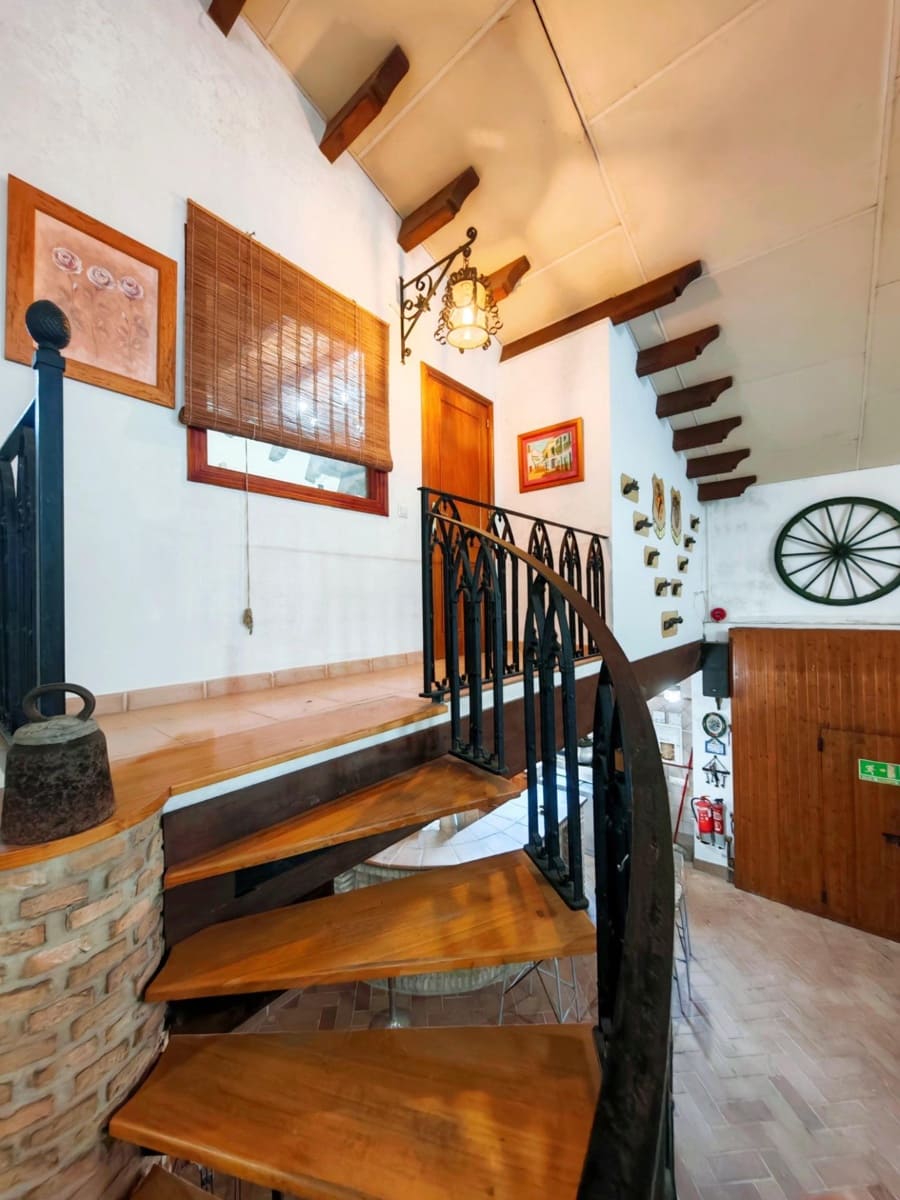 3 sypialnia Willa na sprzedaż w El Puerto de Santa Maria z basenem garażem - 437 000 € (Ref: 9656256)