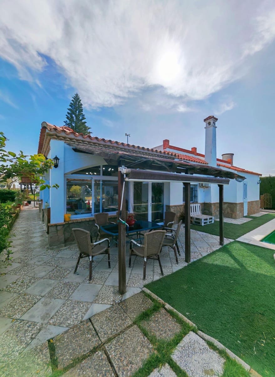 3 sypialnia Willa na sprzedaż w El Puerto de Santa Maria z basenem garażem - 437 000 € (Ref: 9656256)