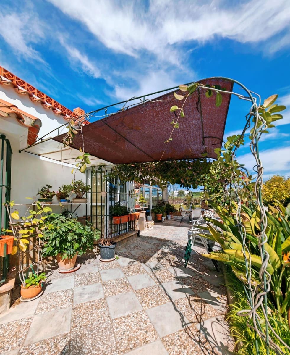 3 sypialnia Willa na sprzedaż w El Puerto de Santa Maria z basenem garażem - 437 000 € (Ref: 9656256)