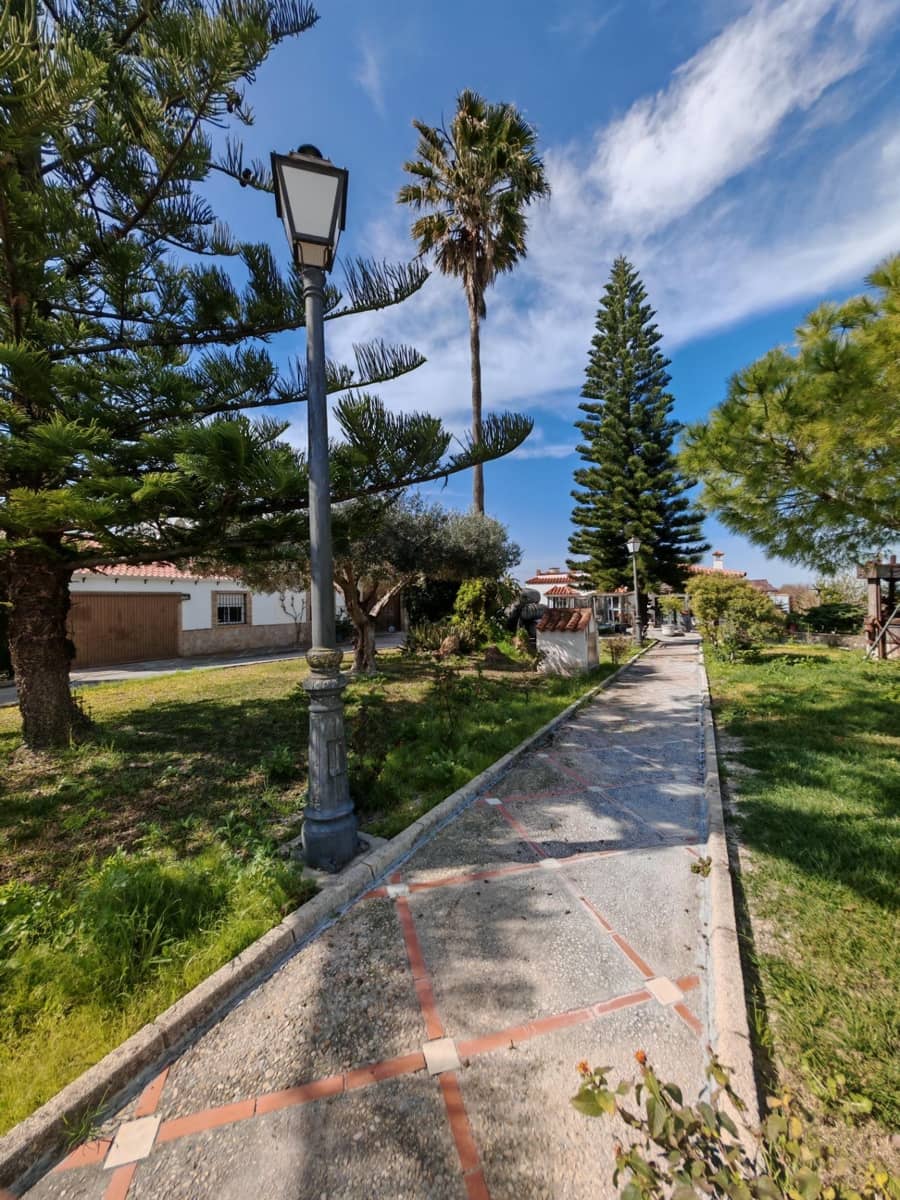 3 sypialnia Willa na sprzedaż w El Puerto de Santa Maria z basenem garażem - 437 000 € (Ref: 9656256)