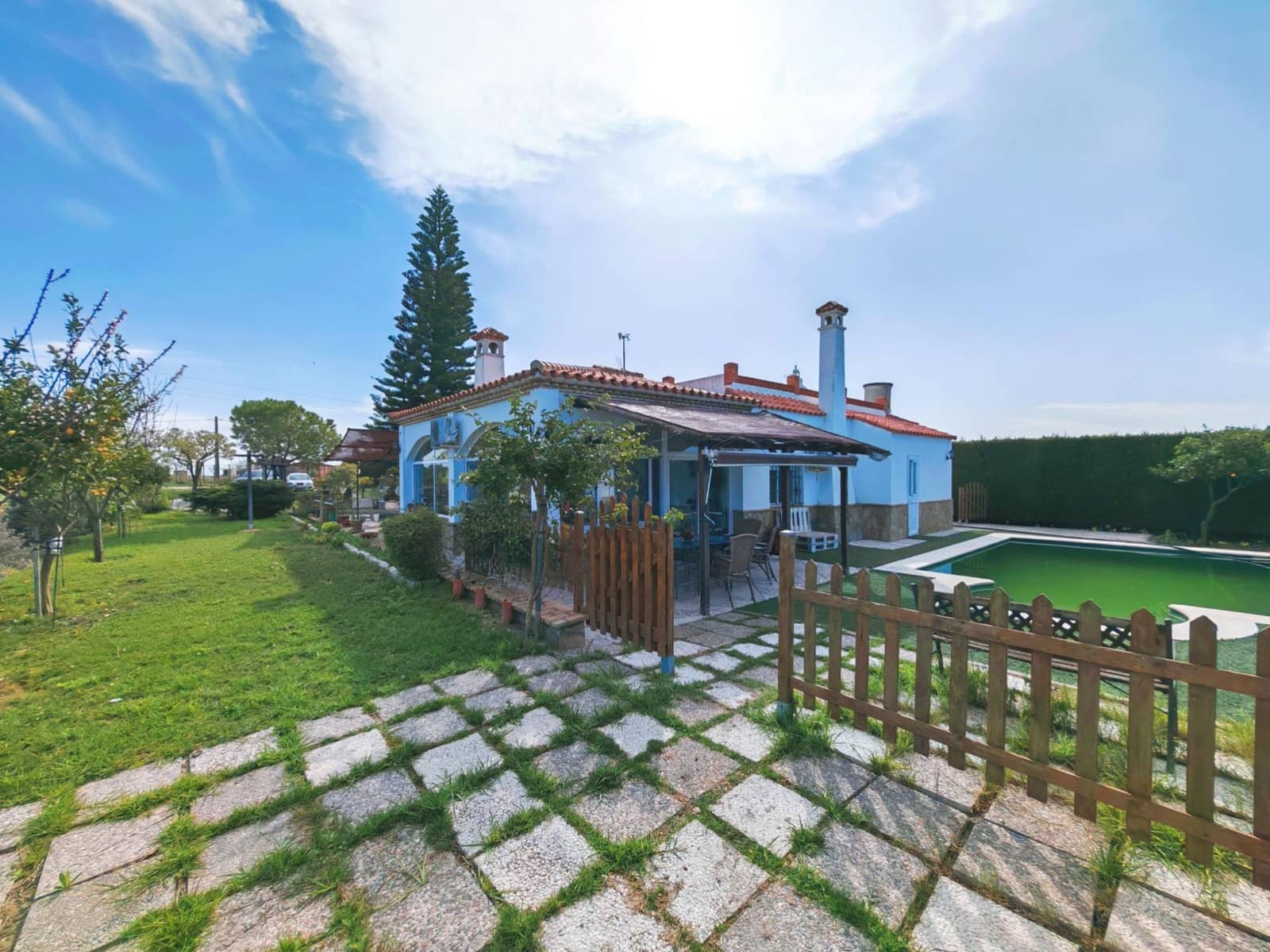 3 sypialnia Willa na sprzedaż w El Puerto de Santa Maria z basenem garażem - 437 000 € (Ref: 9656256)