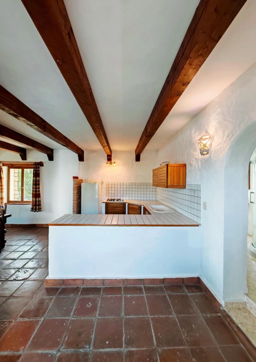 7 bedroom Villa for sale in Barbate with pool garage - € 565,000 (Ref: 9690947)