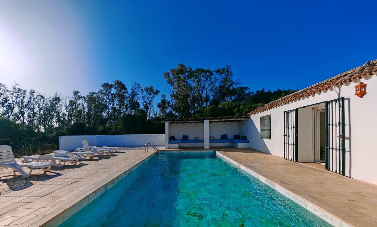 7 bedroom Villa for sale in Barbate with pool garage - € 565,000 (Ref: 9690947)