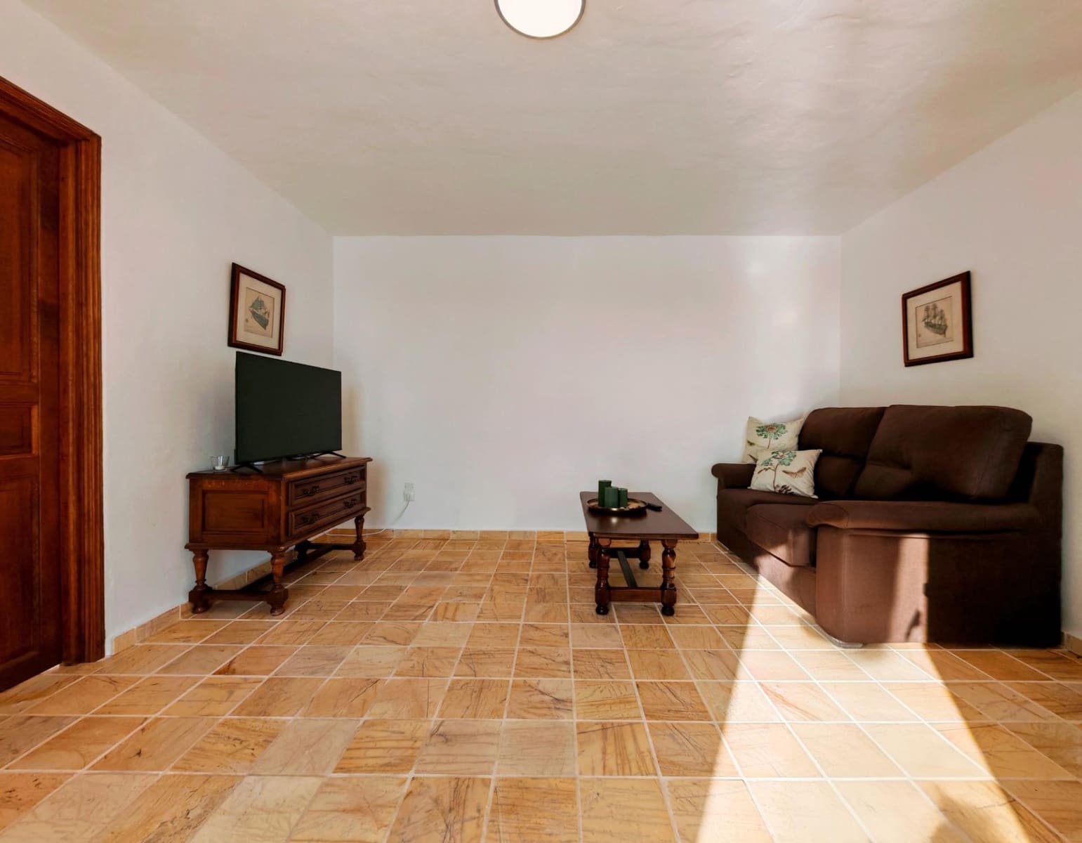 7 bedroom Villa for sale in Barbate with pool garage - € 565,000 (Ref: 9690947)