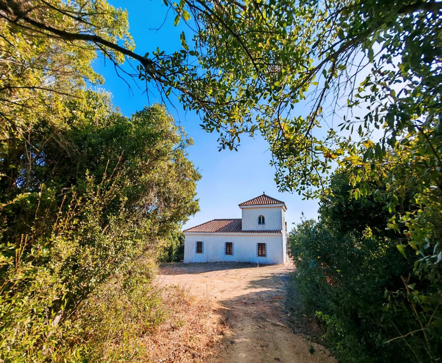 7 bedroom Villa for sale in Barbate with pool garage - € 565,000 (Ref: 9690947)