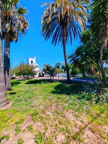 Chalet de 7 habitaciones en Chiclana de la Frontera en venta con piscina - 495.000 € (Ref: 9735703)